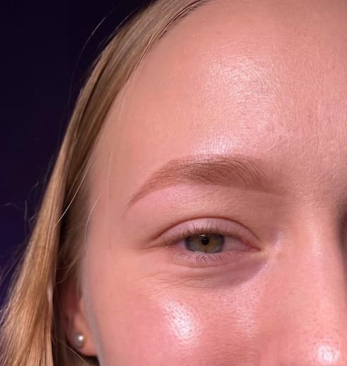 Regulacja</br><span>brwi</span>